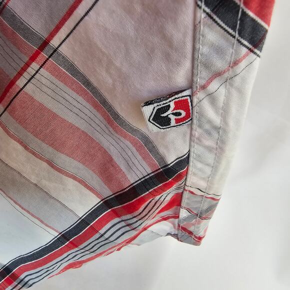Vintage Rocawear Plaid Button Shirt XL Y2K Red White Black Short Sleeve - Picture 7 of 7